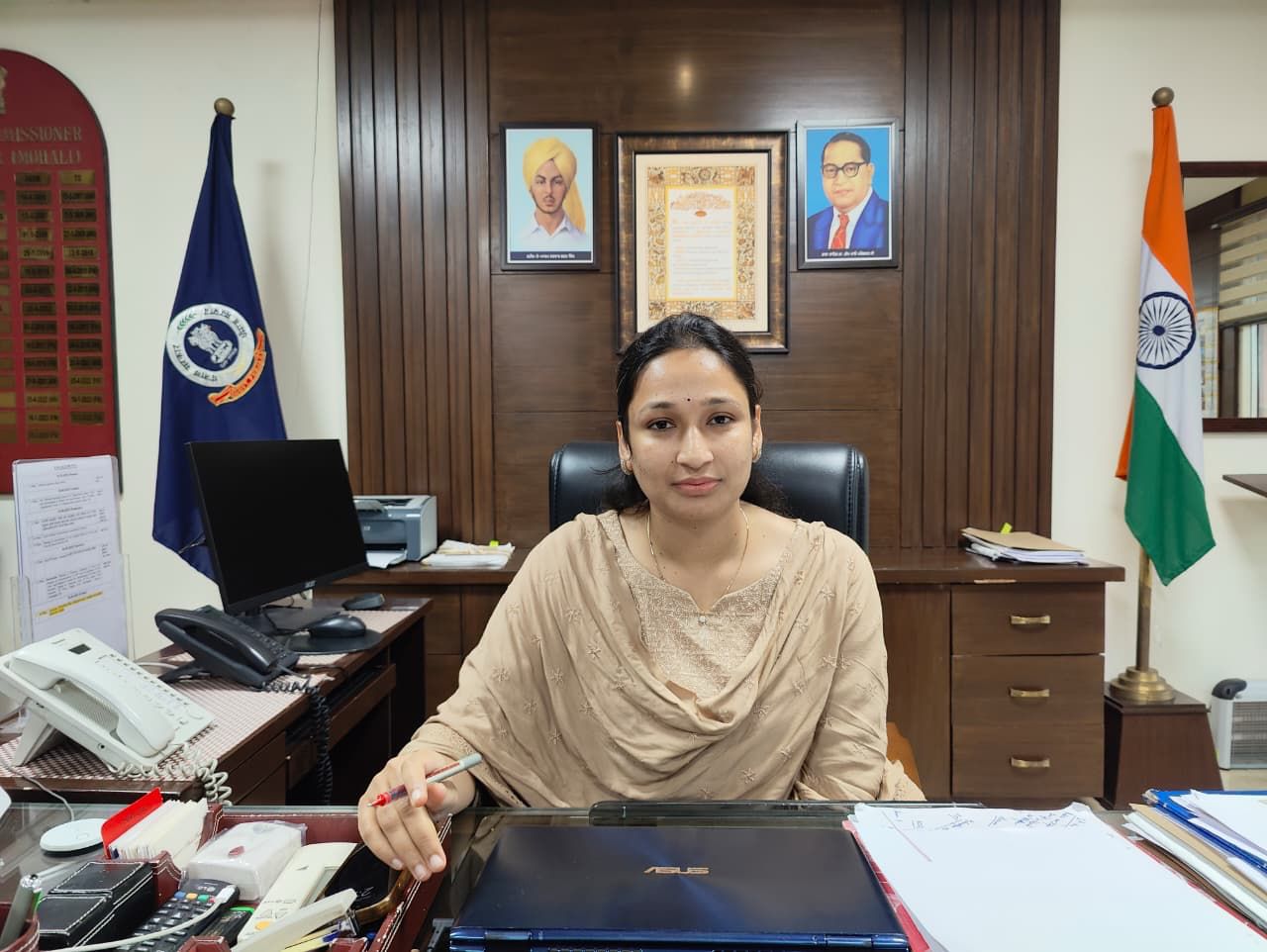 Deputy Commissioner Komal Mittal Appeals Farmers to Bring Dry Paddy to Mandis During Procurement Season